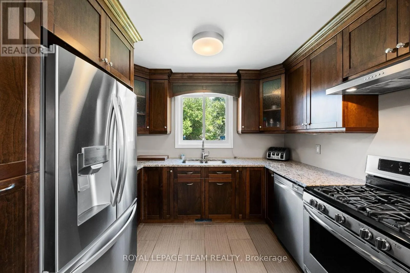 27 BALLANTRAE WAY