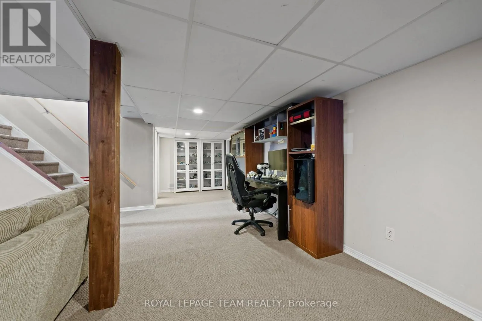 27 BALLANTRAE WAY