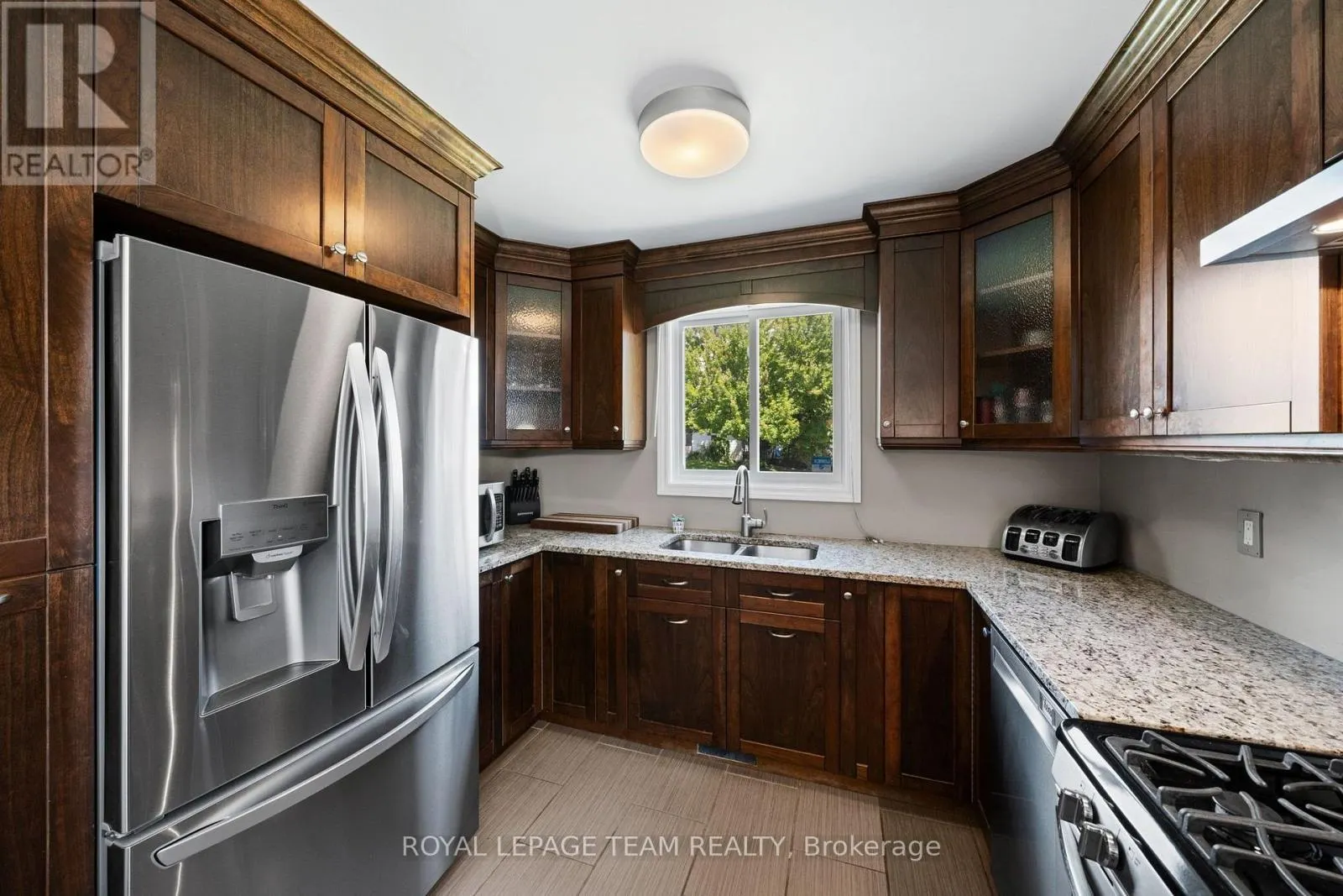 27 BALLANTRAE WAY
