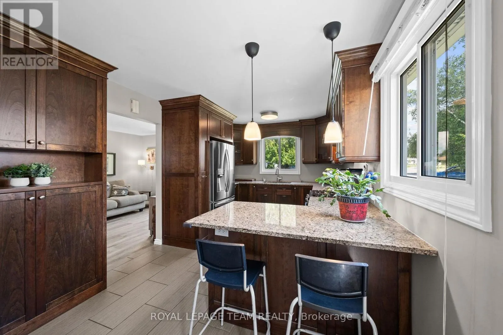 27 BALLANTRAE WAY