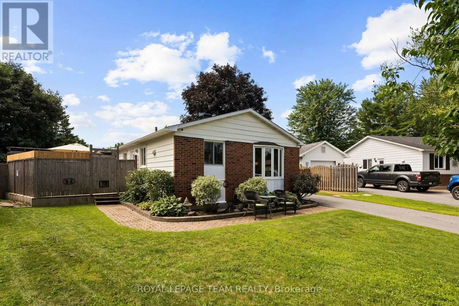 27 BALLANTRAE WAY