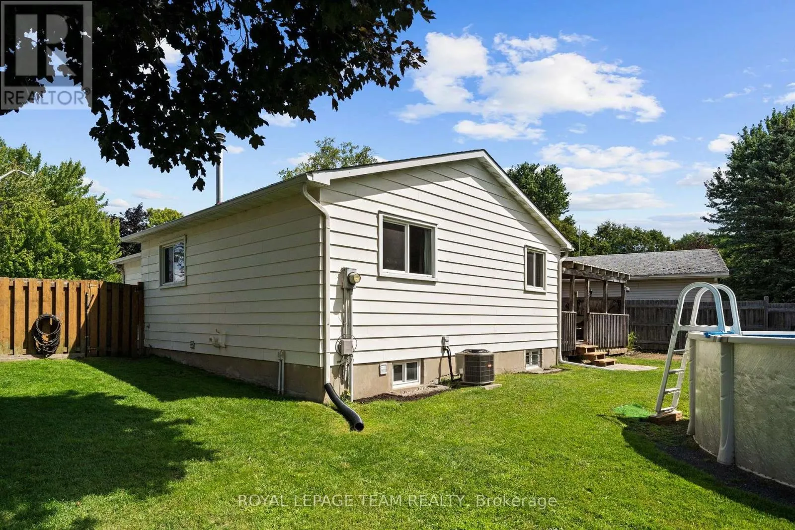 27 BALLANTRAE WAY