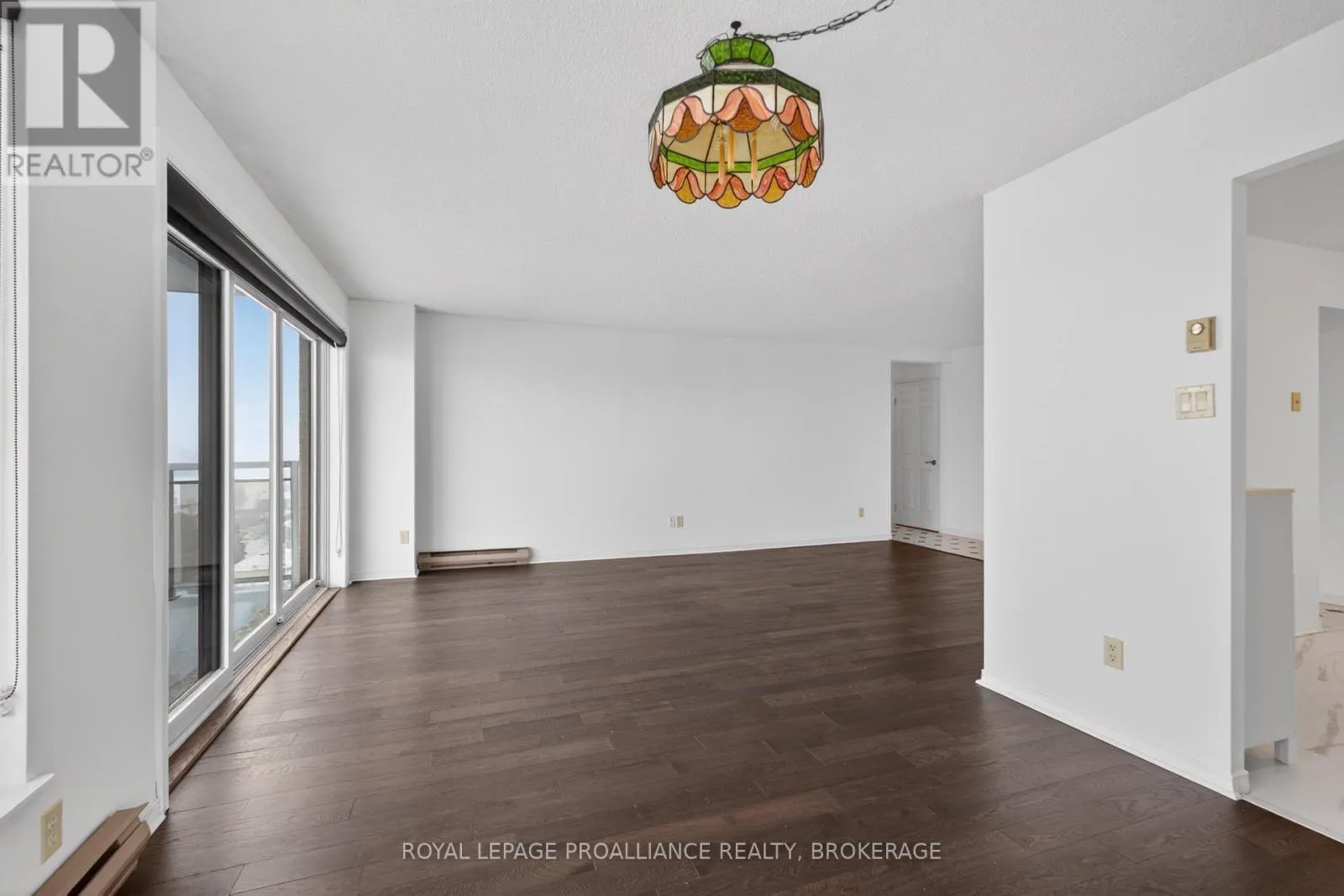 1006 - 257 BATH ROAD #1006