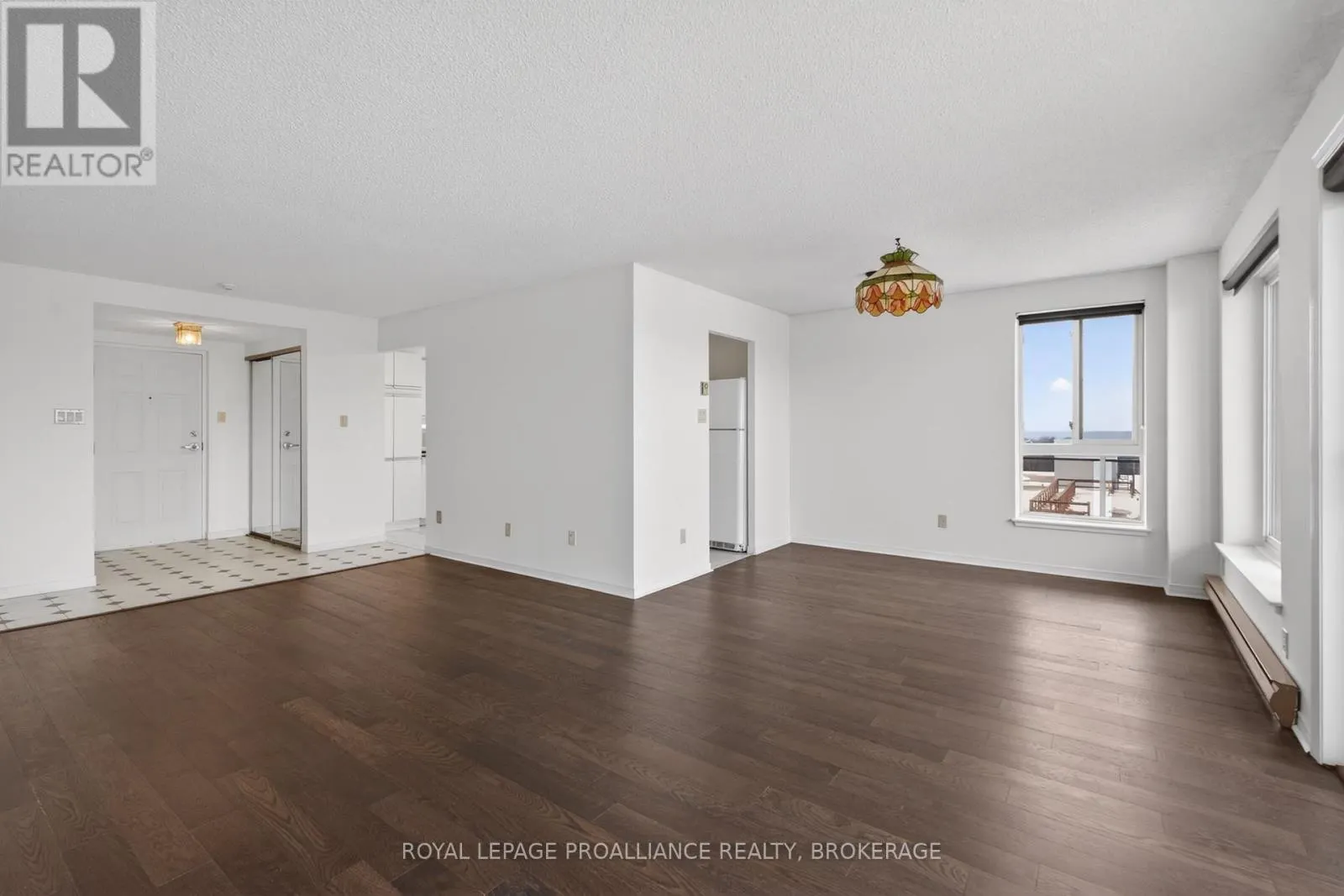 1006 - 257 BATH ROAD #1006