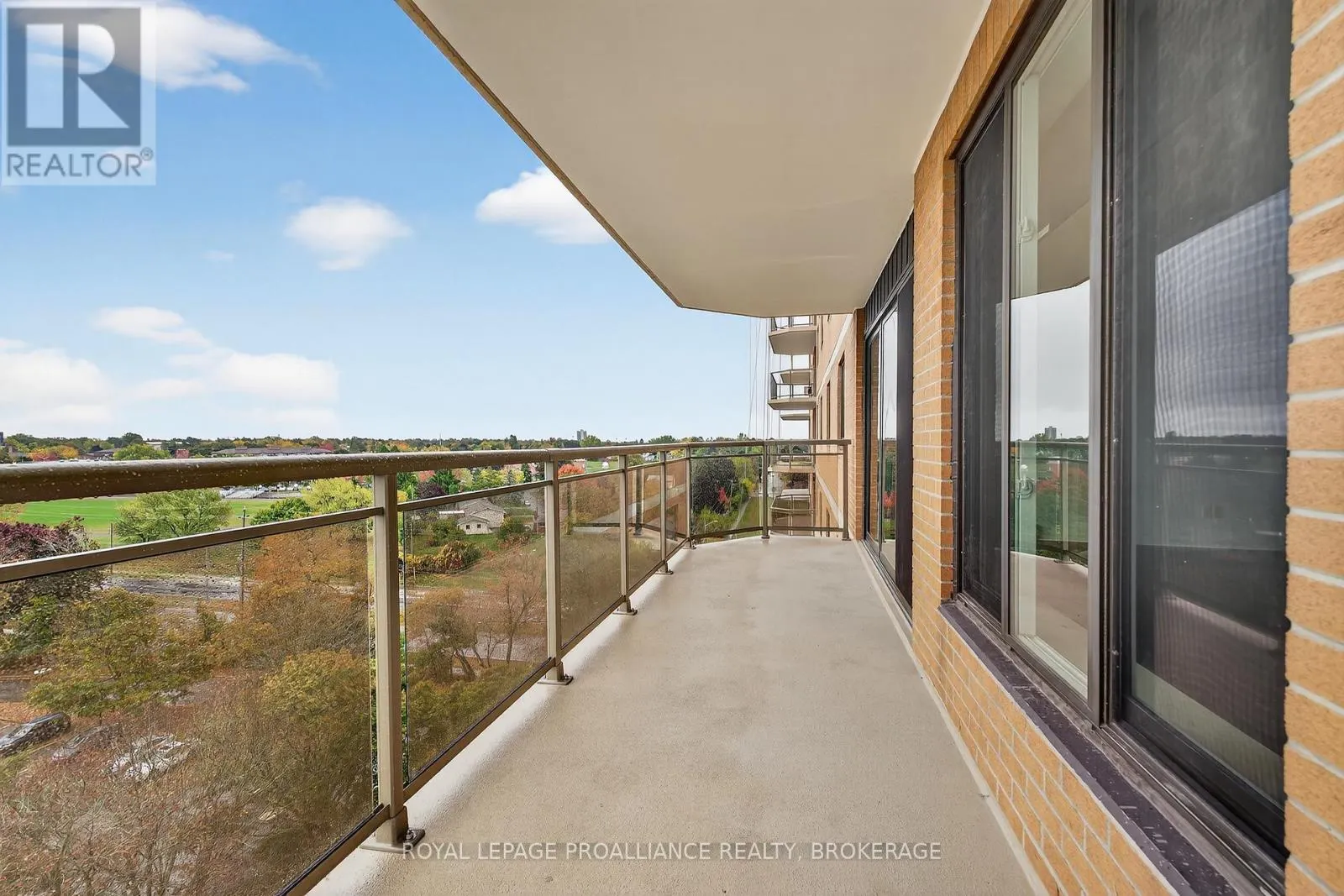 1006 - 257 BATH ROAD #1006