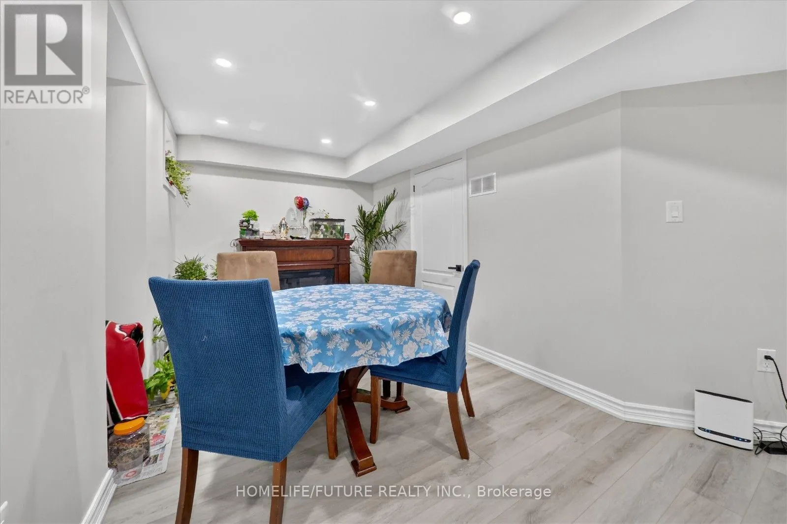 14 LAMB AVENUE