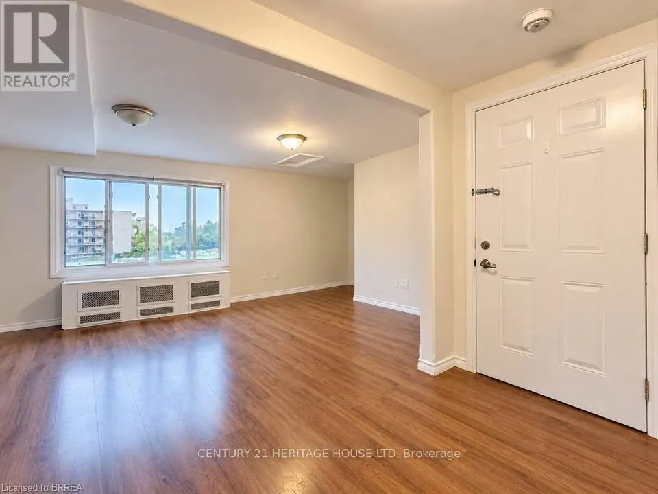 3 - 70 GRANDVIEW STREET