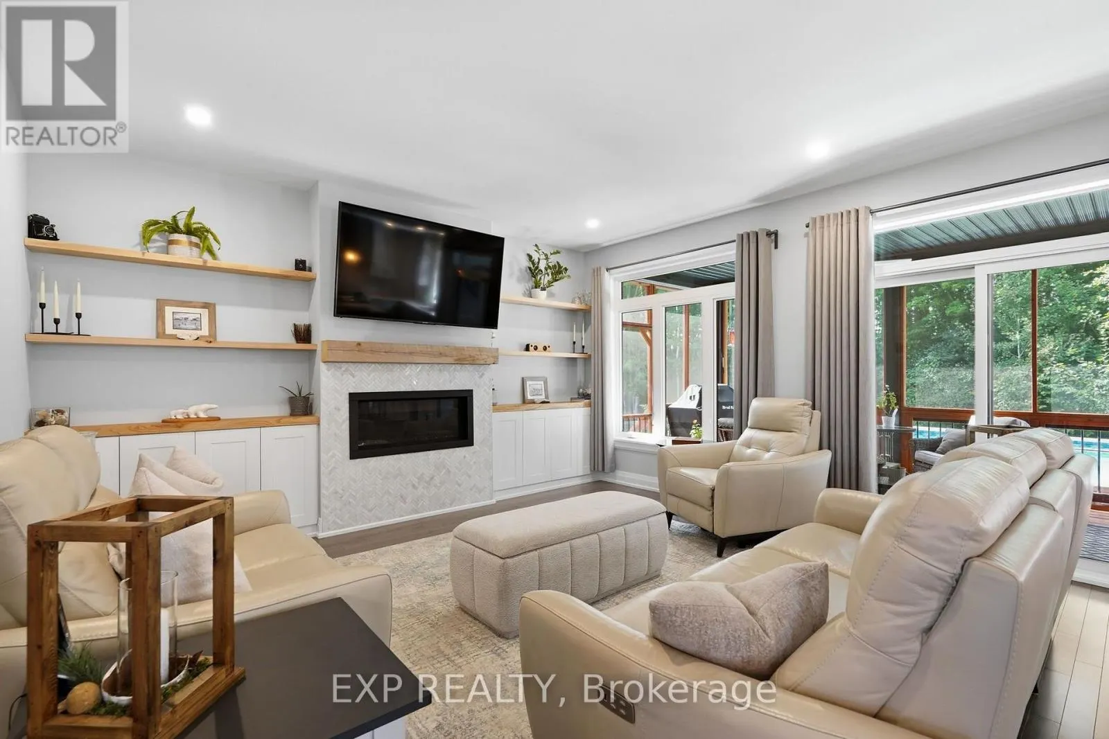 382 DORE STREET