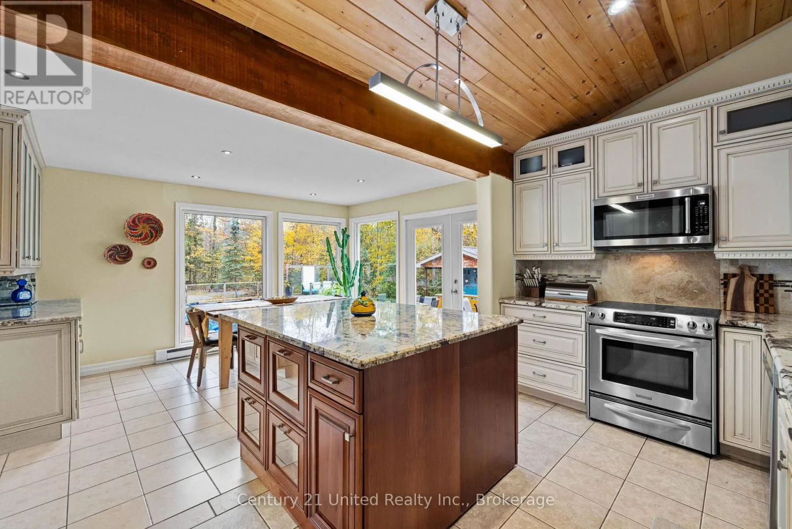 25 SUGARBUSH BOULEVARD