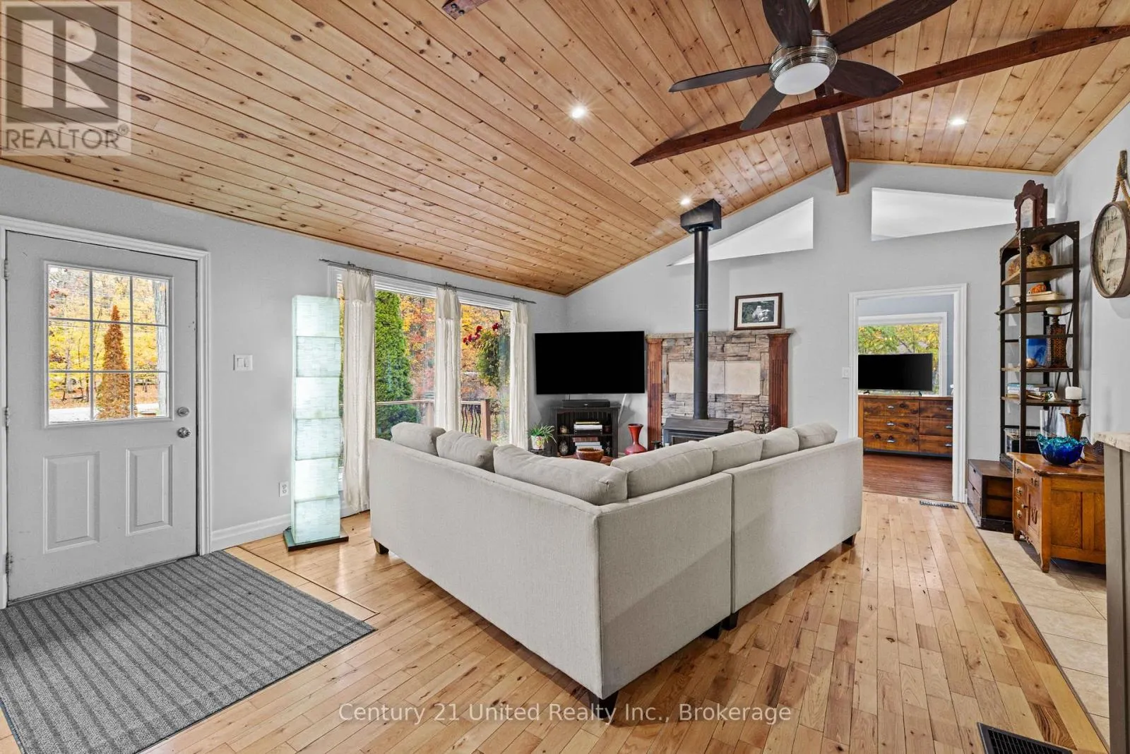 25 SUGARBUSH BOULEVARD