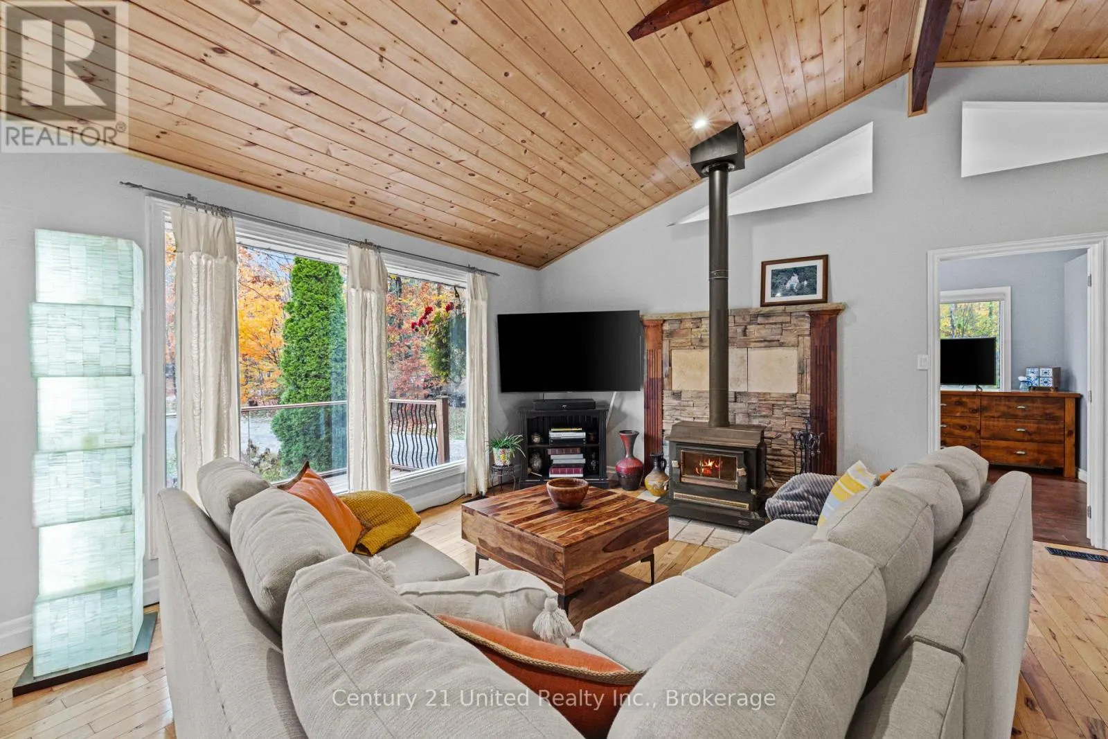 25 SUGARBUSH BOULEVARD