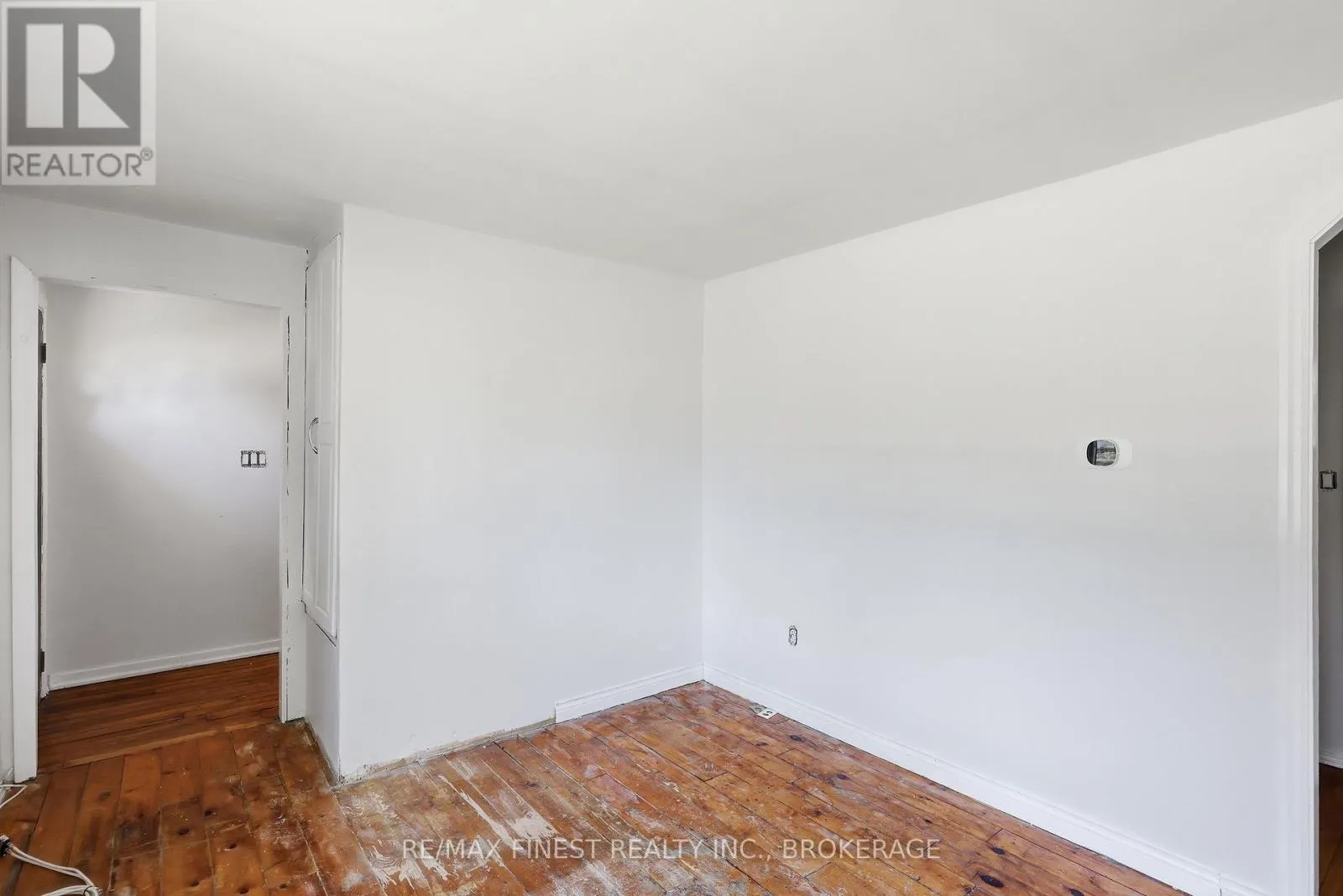 734 PORTSMOUTH AVENUE