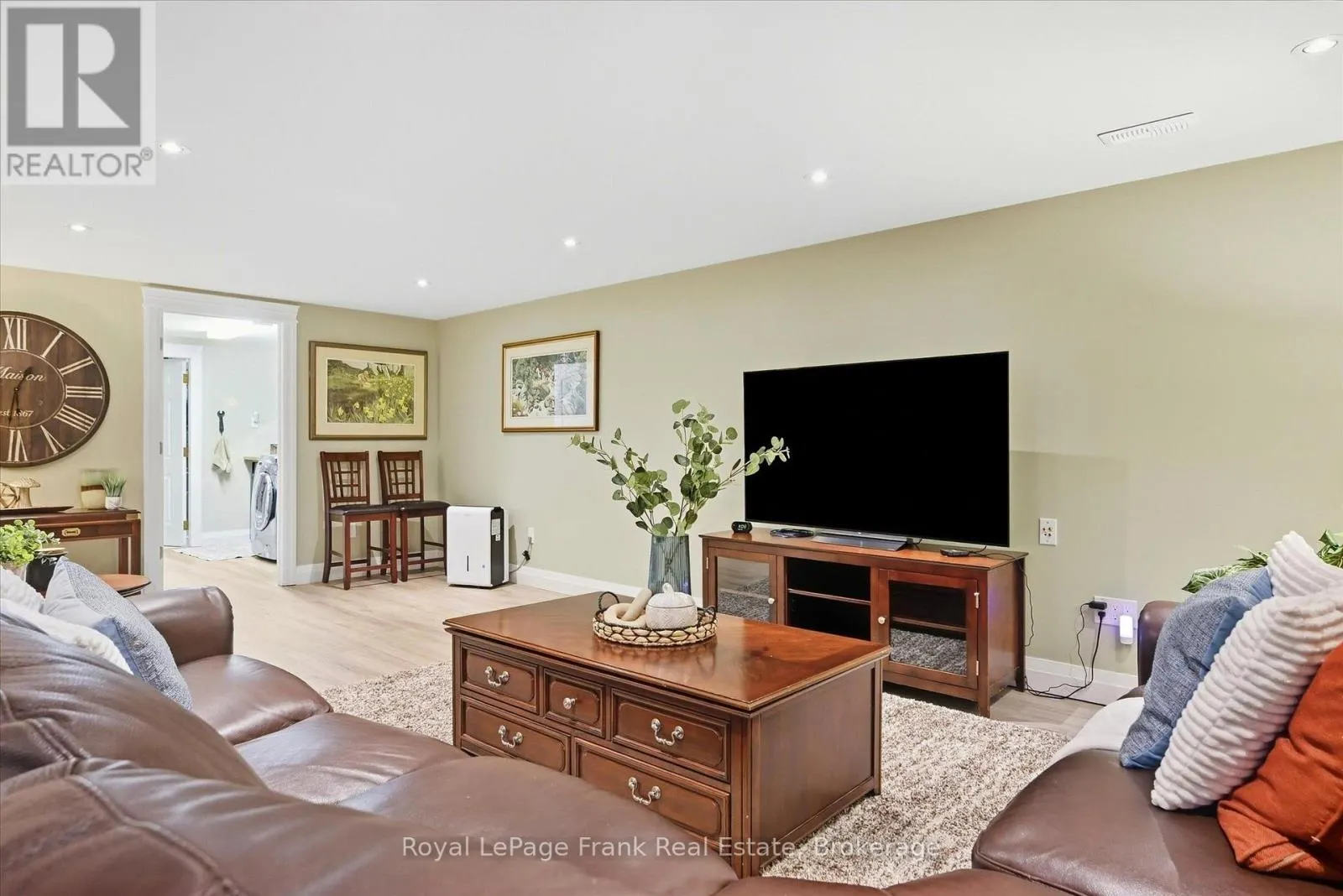 101 MITCHELL CRESCENT