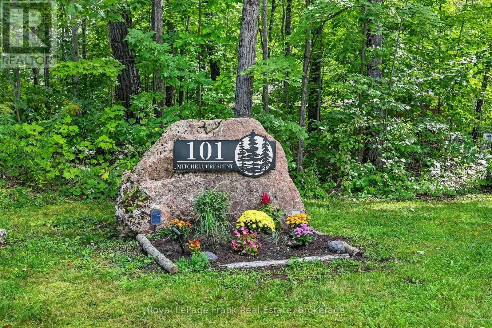 101 MITCHELL CRESCENT
