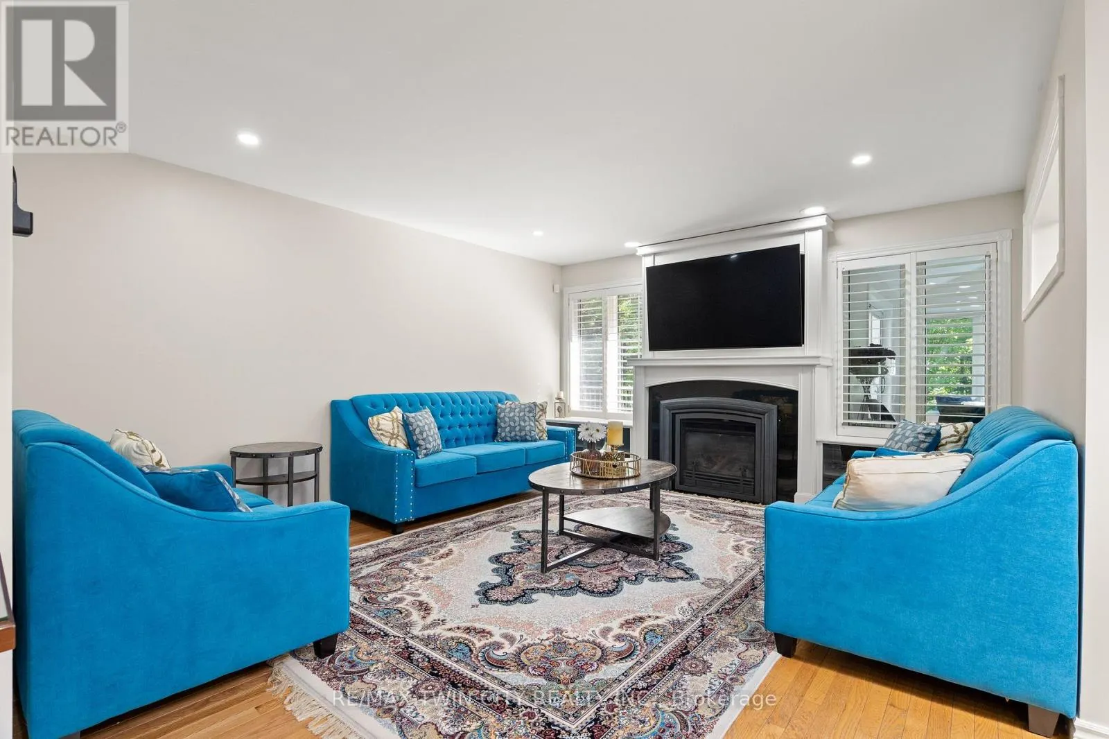 648 BAYHAMPTON CRESCENT