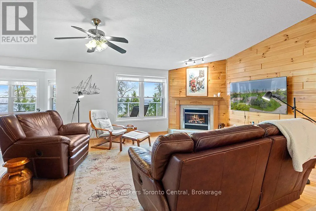 172 QUEENS BUSH DR DRIVE