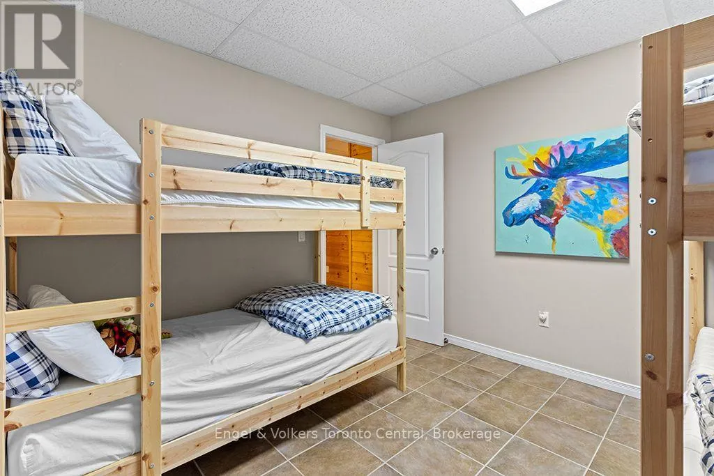 172 QUEENS BUSH DR DRIVE