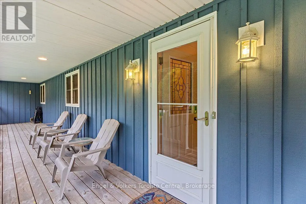172 QUEENS BUSH DR DRIVE
