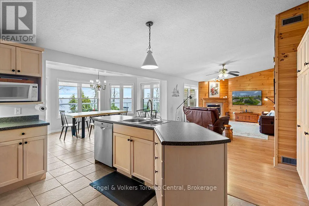 172 QUEENS BUSH DR DRIVE