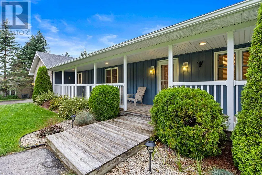 172 QUEENS BUSH DR DRIVE