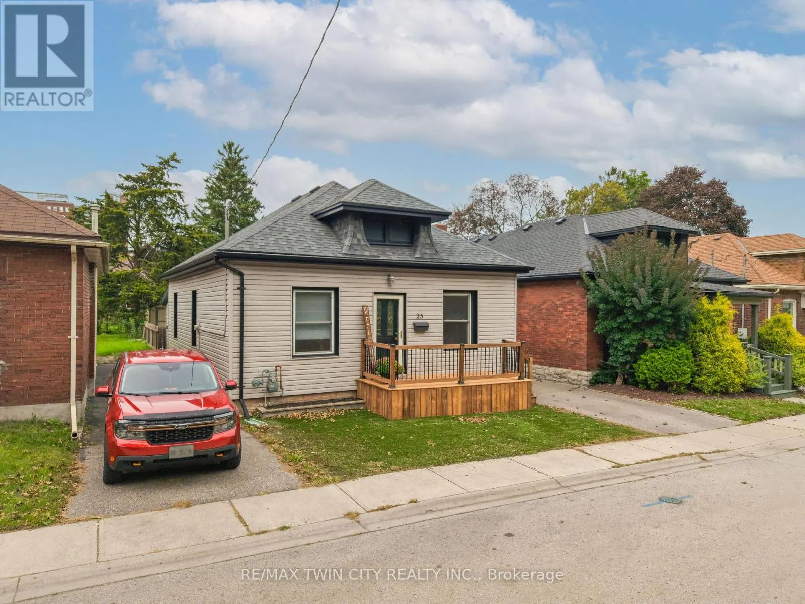 25 ALONZO STREET