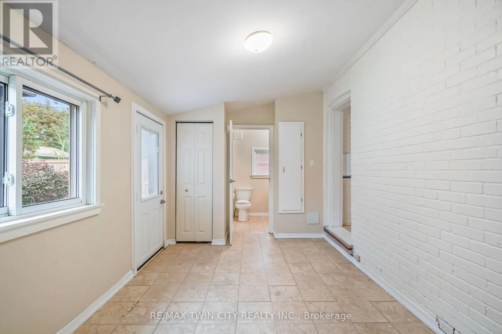 25 ALONZO STREET
