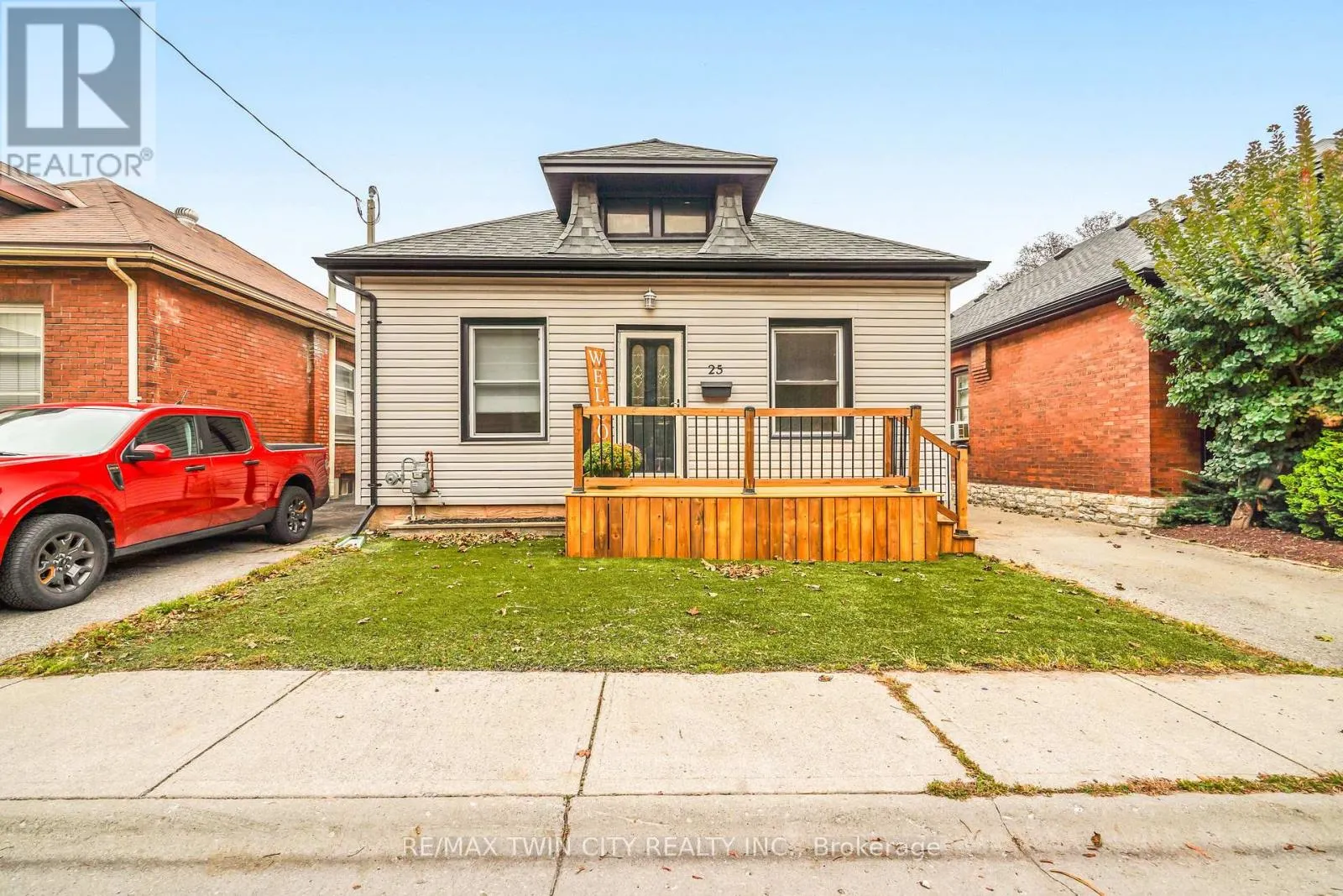 25 ALONZO STREET