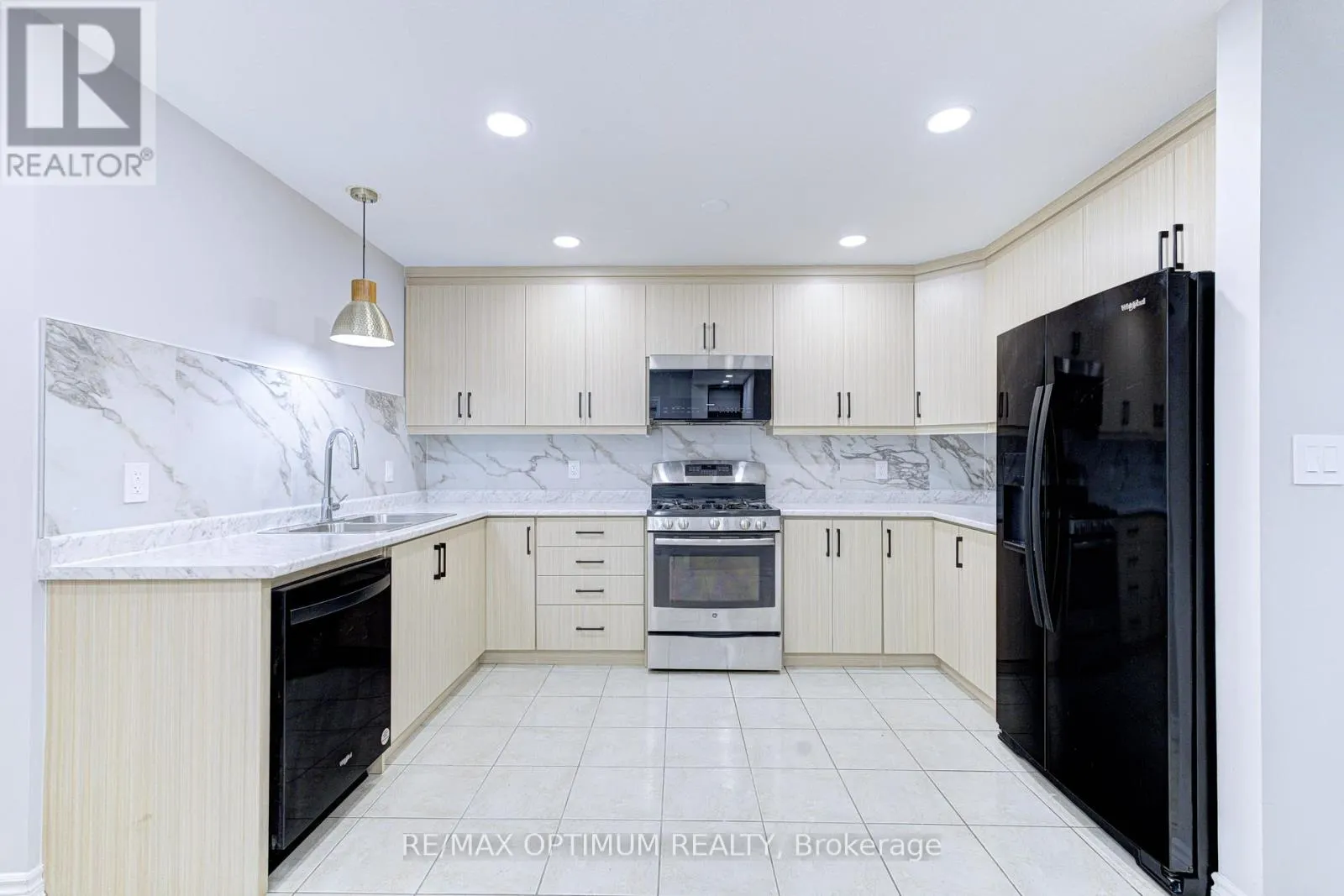 345 DALHOUSIE STREET