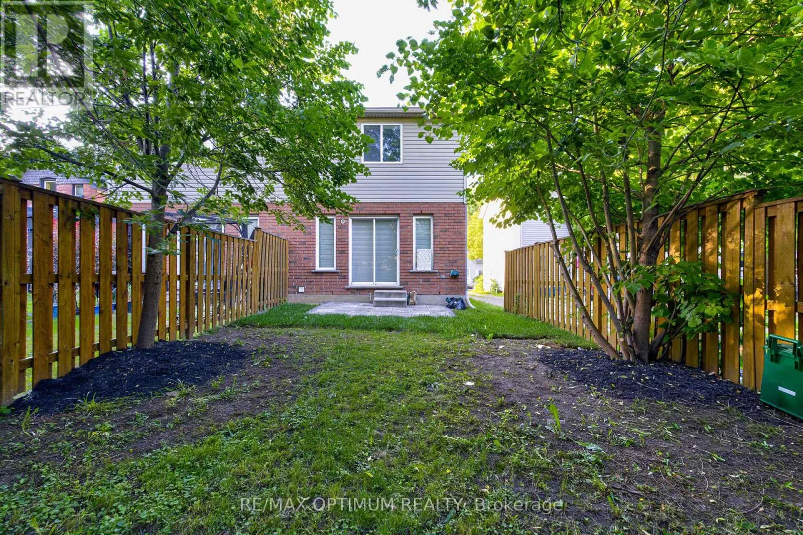 345 DALHOUSIE STREET