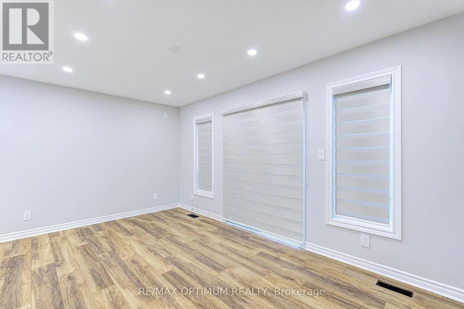 345 DALHOUSIE STREET