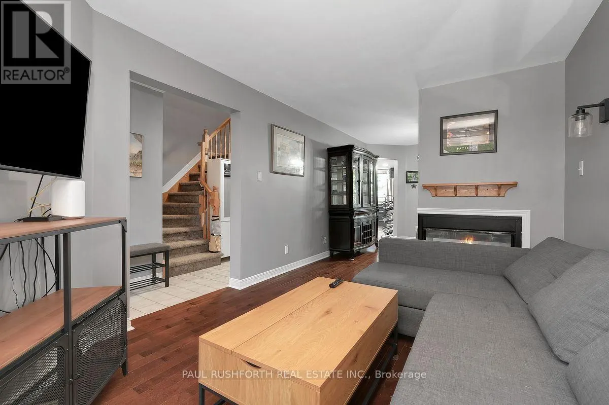 29 GRENADIER WAY