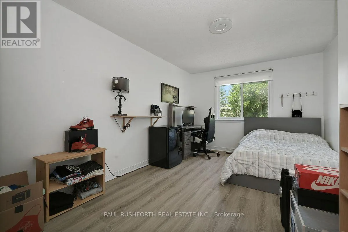 29 GRENADIER WAY