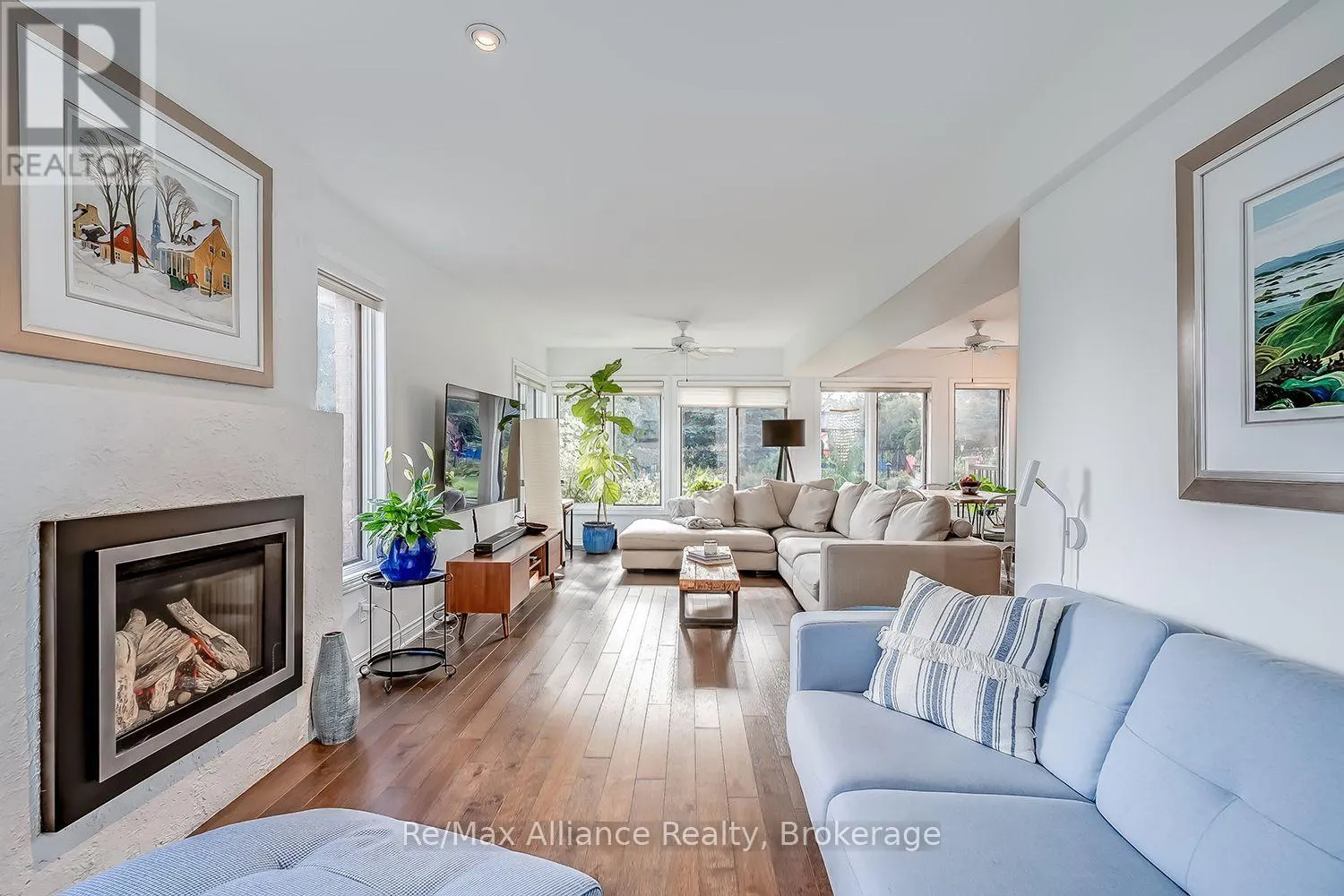 31 MEANDER CLOSE