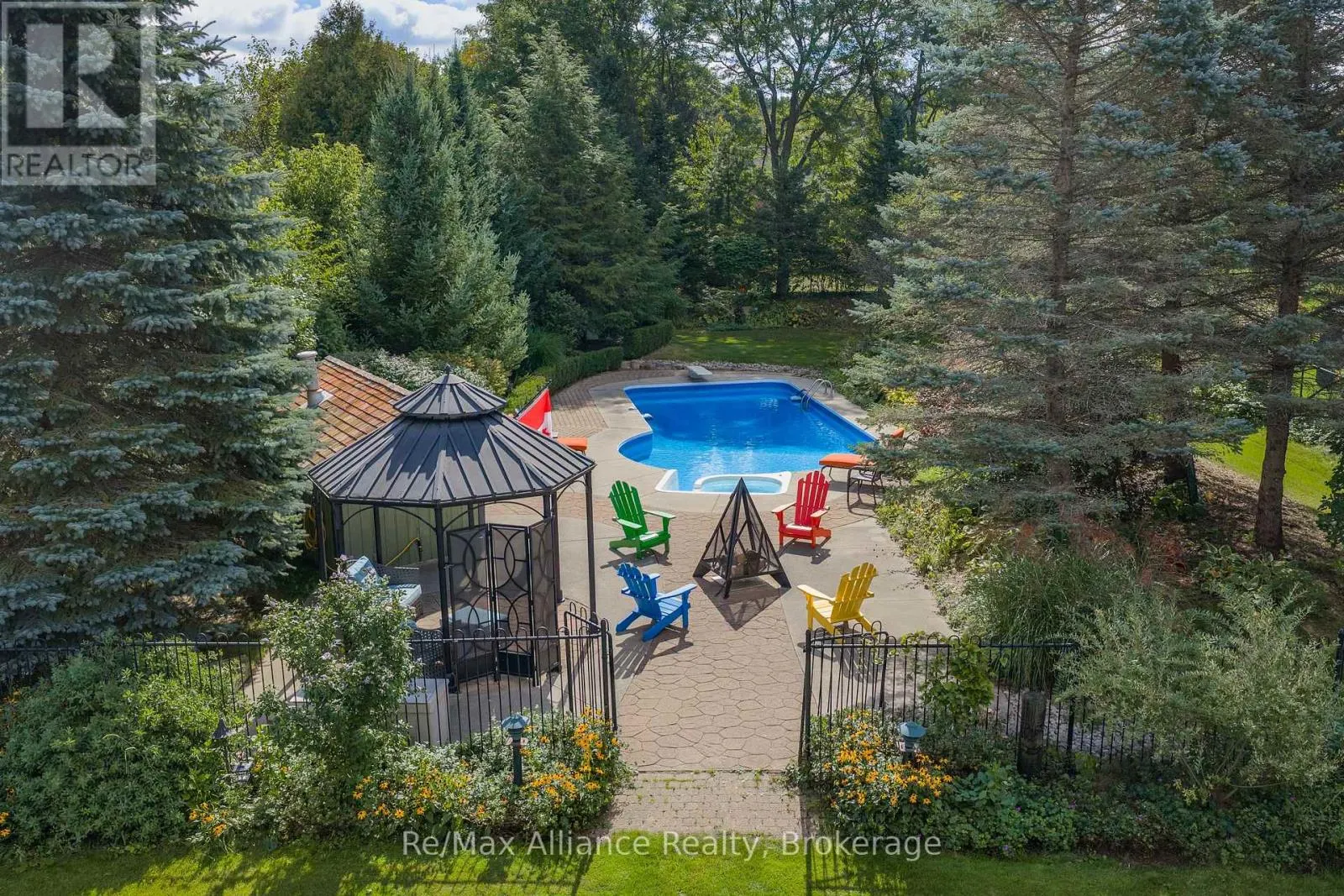 31 MEANDER CLOSE