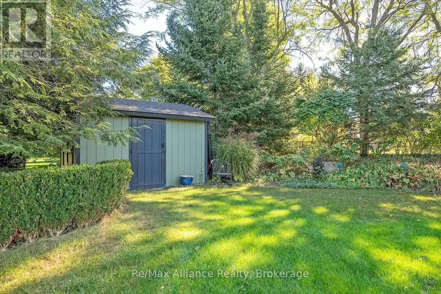 31 MEANDER CLOSE