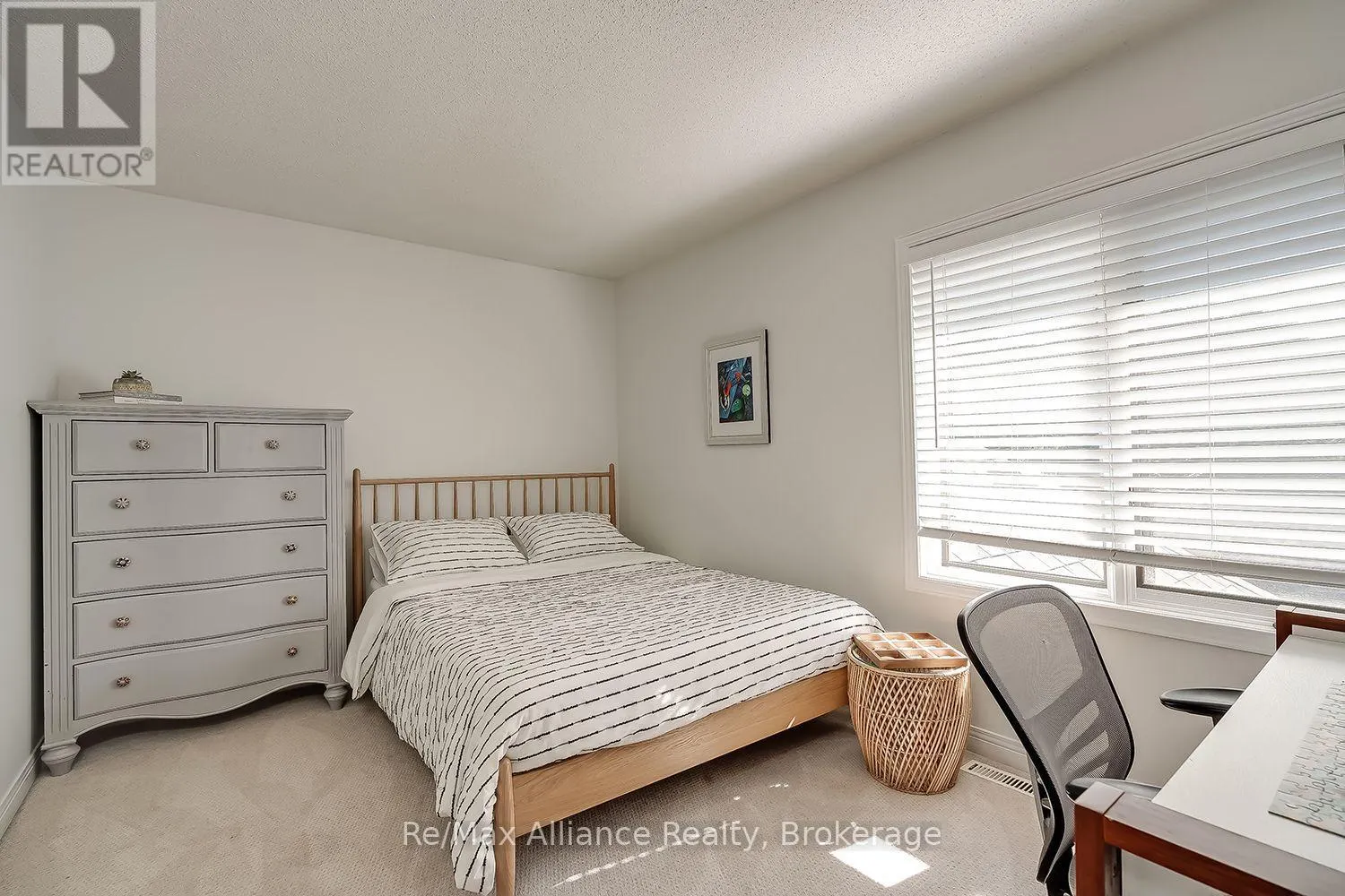 31 MEANDER CLOSE