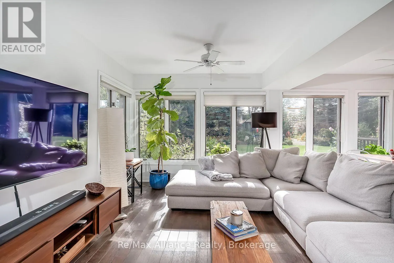 31 MEANDER CLOSE