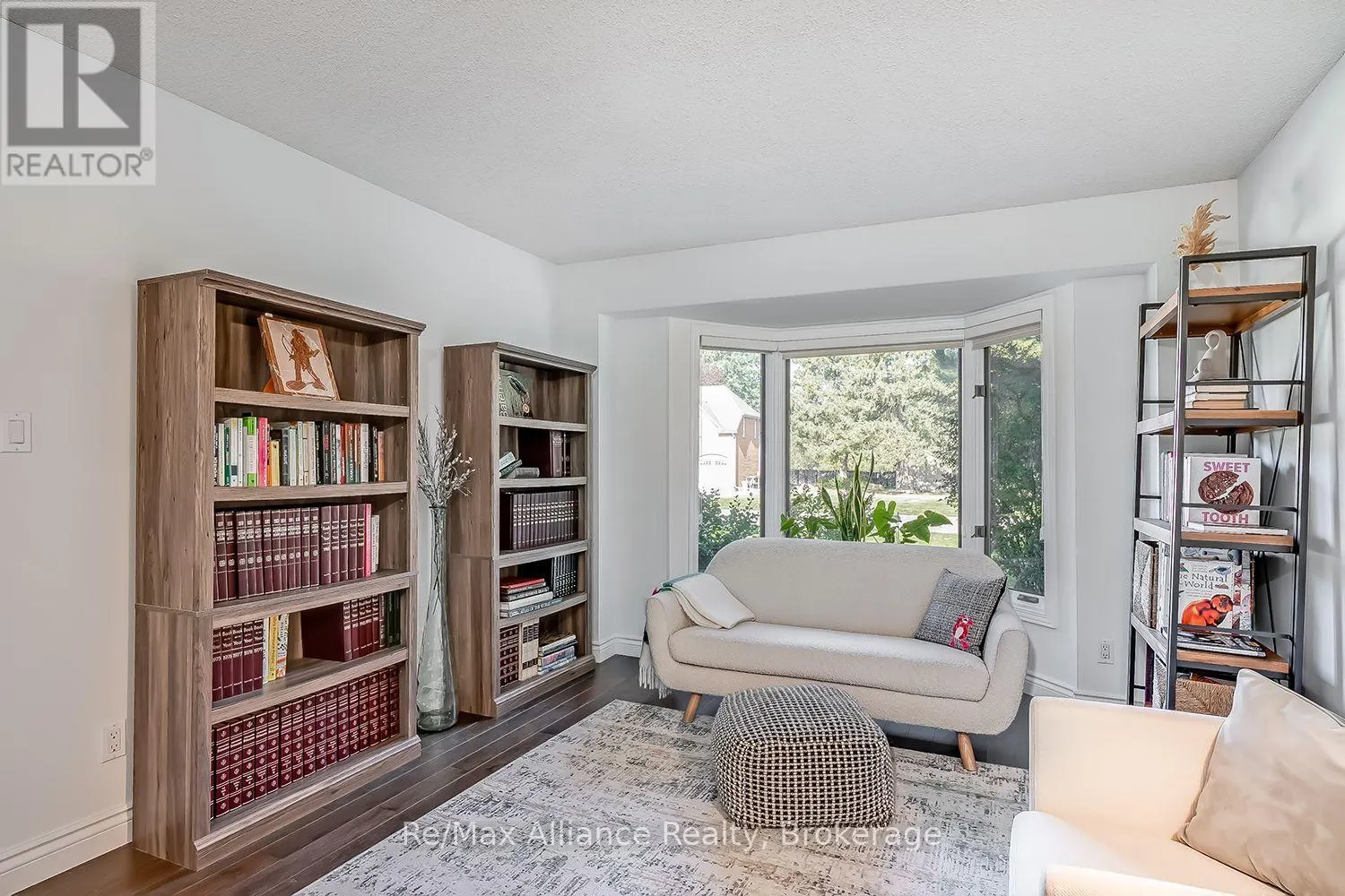 31 MEANDER CLOSE