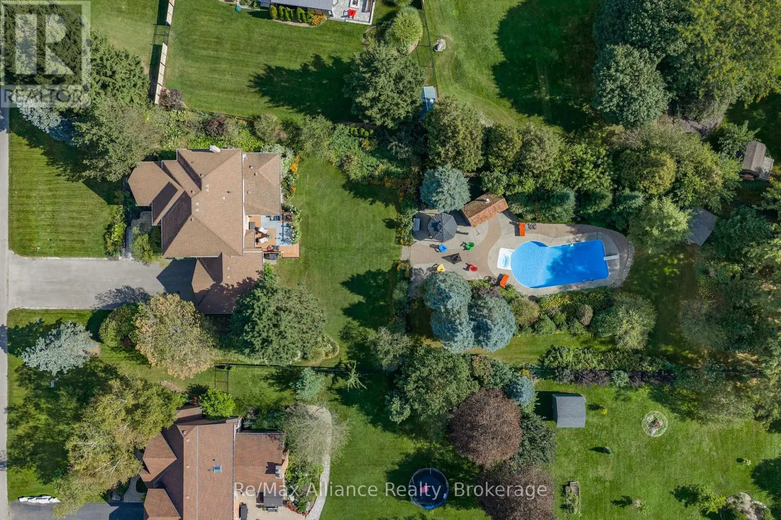 31 MEANDER CLOSE