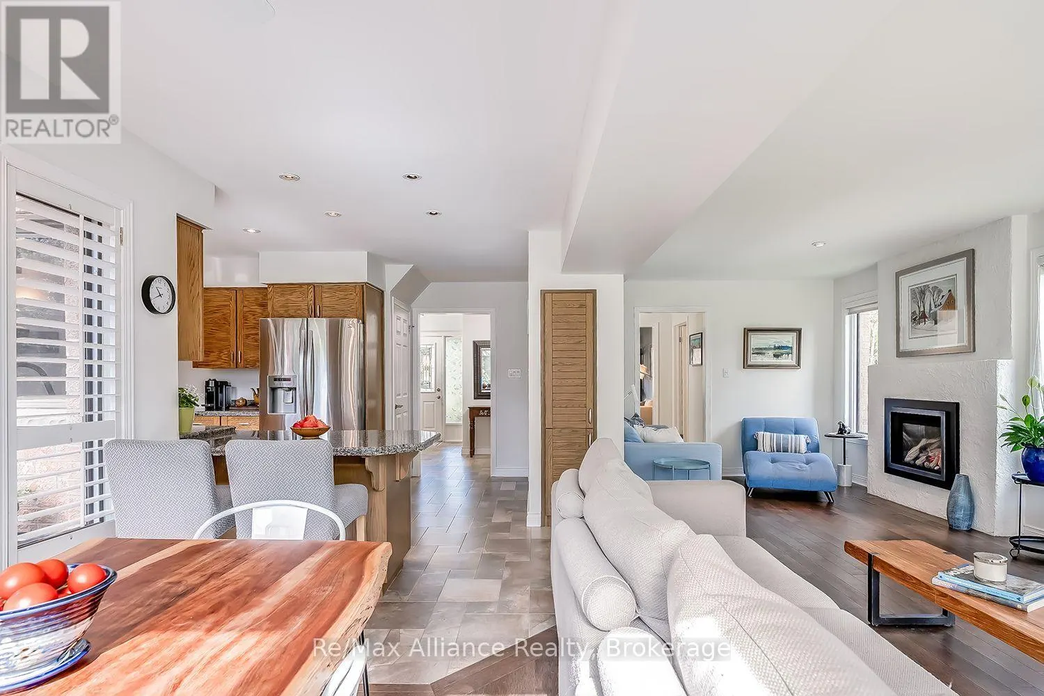 31 MEANDER CLOSE