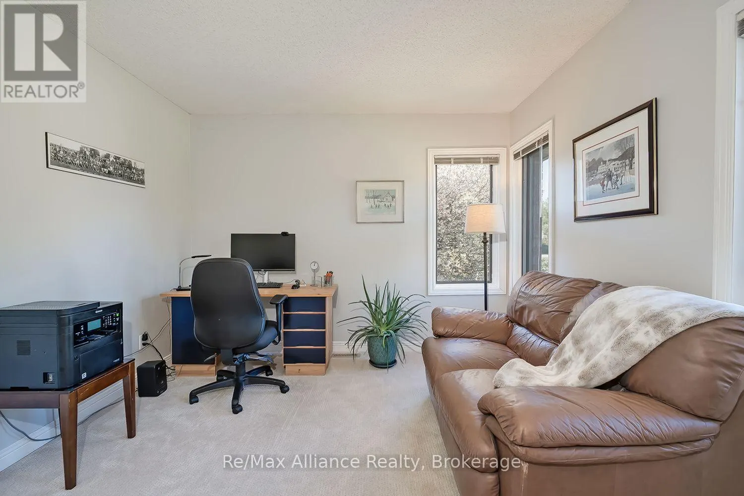 31 MEANDER CLOSE