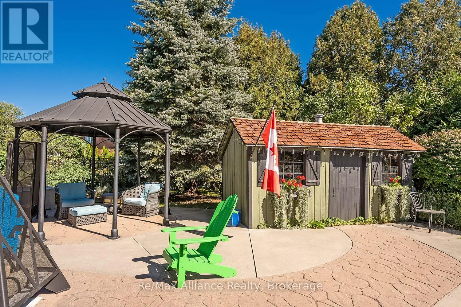 31 MEANDER CLOSE