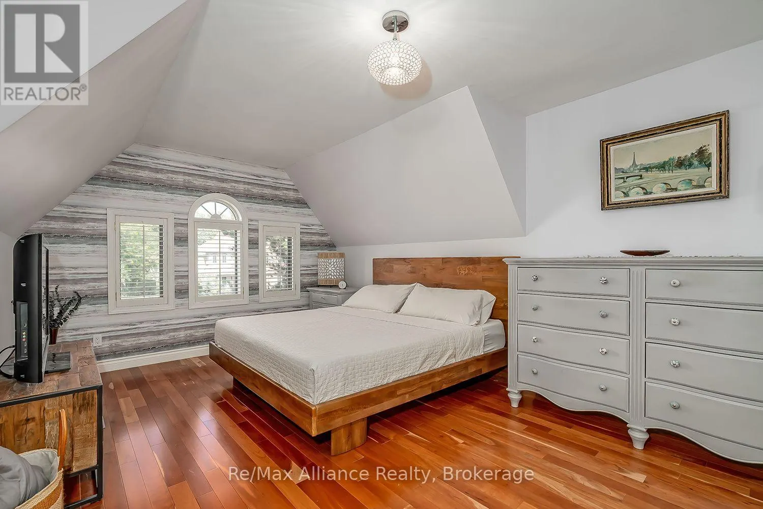 31 MEANDER CLOSE