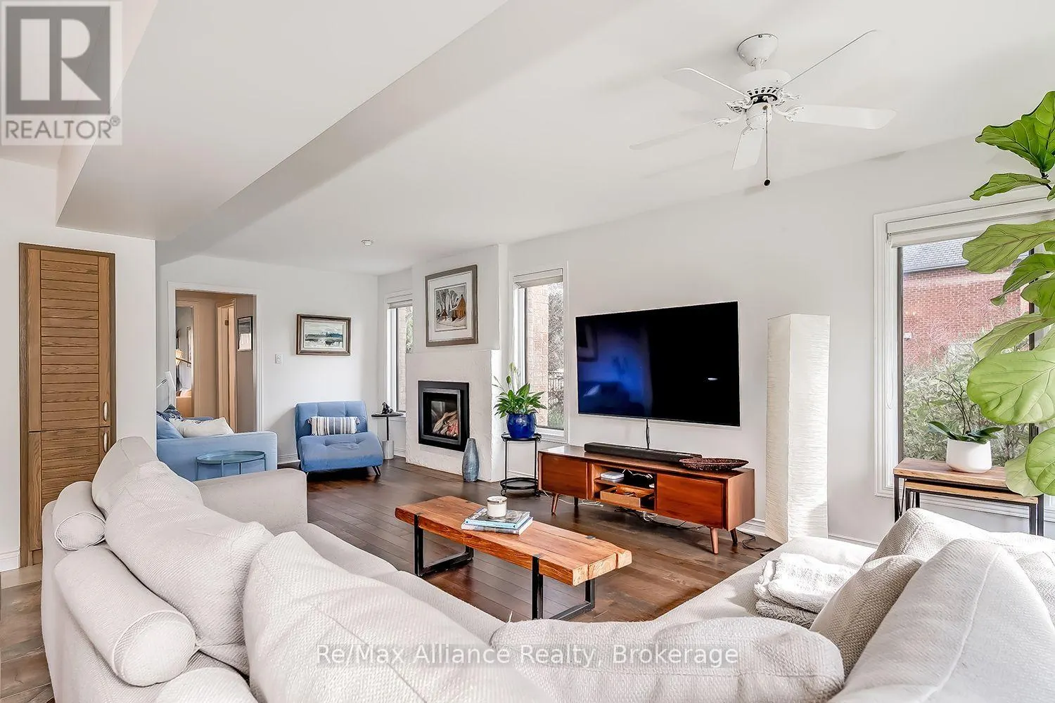 31 MEANDER CLOSE
