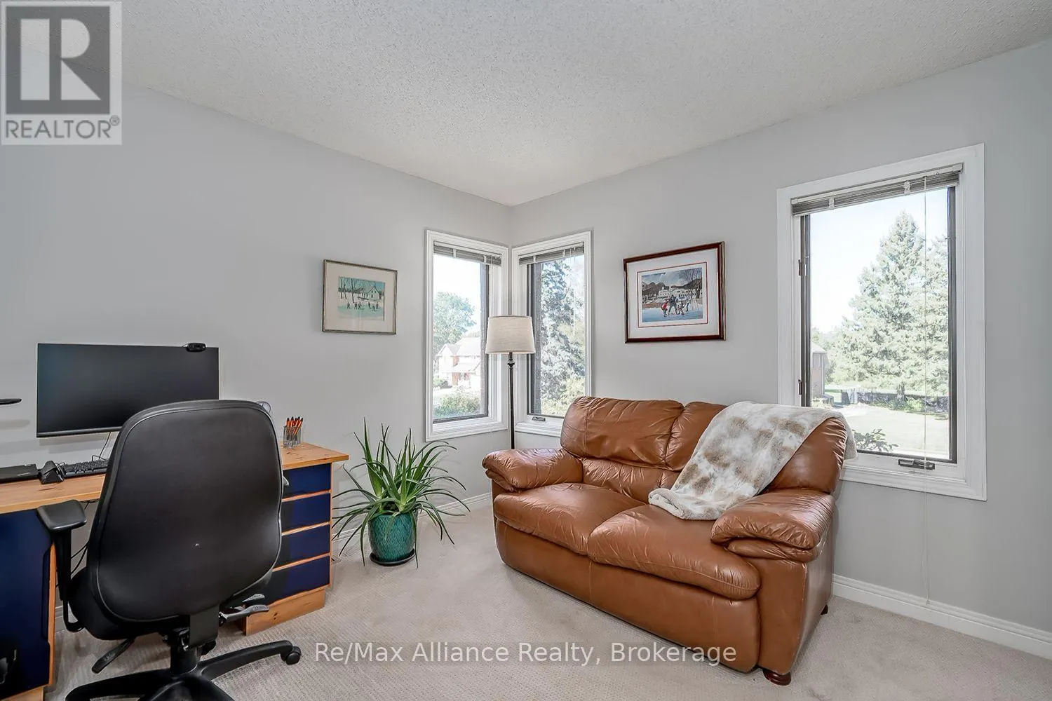 31 MEANDER CLOSE