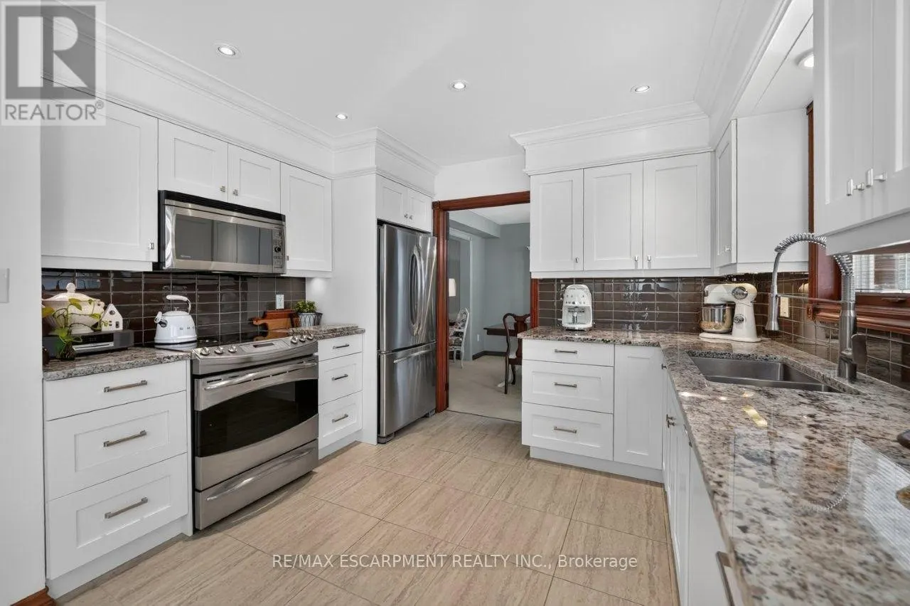 4272 VILLAGE PARK DRIVE
