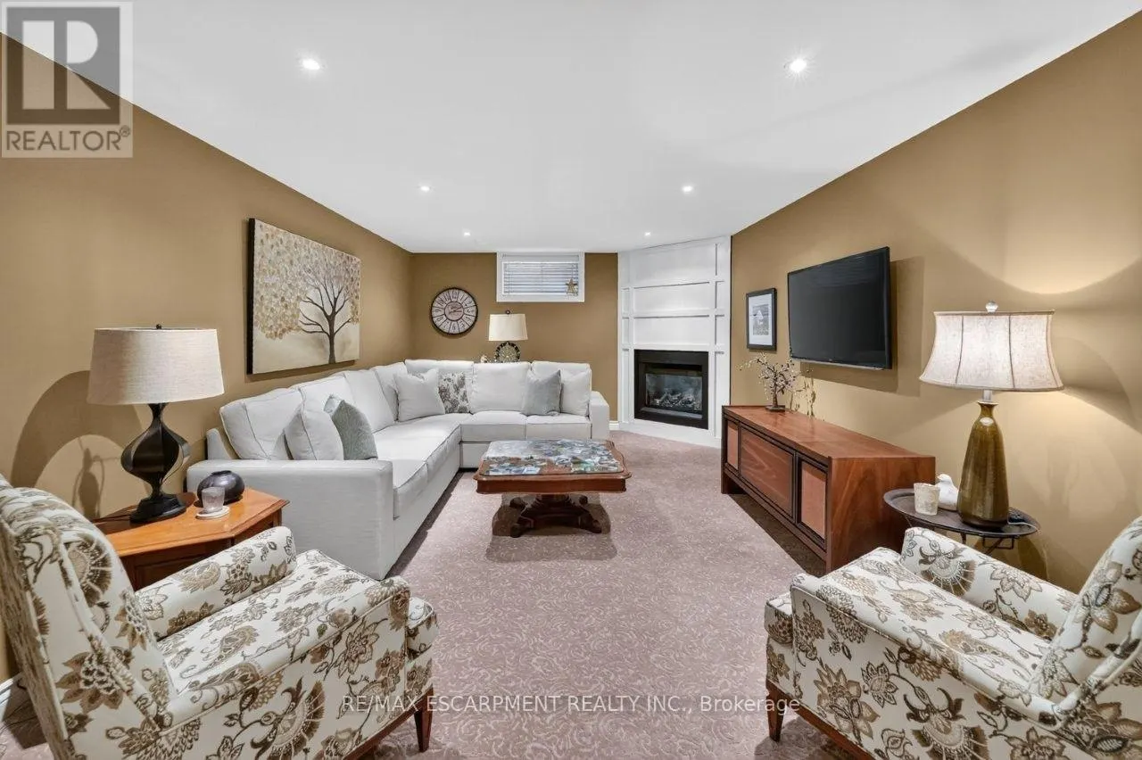 4272 VILLAGE PARK DRIVE