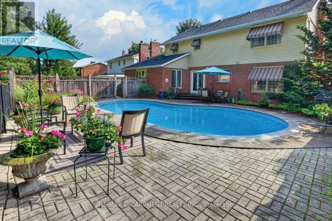 4272 VILLAGE PARK DRIVE