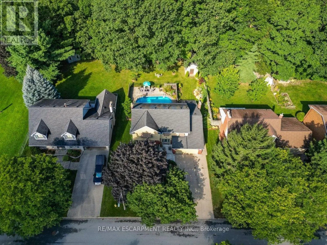 4272 VILLAGE PARK DRIVE