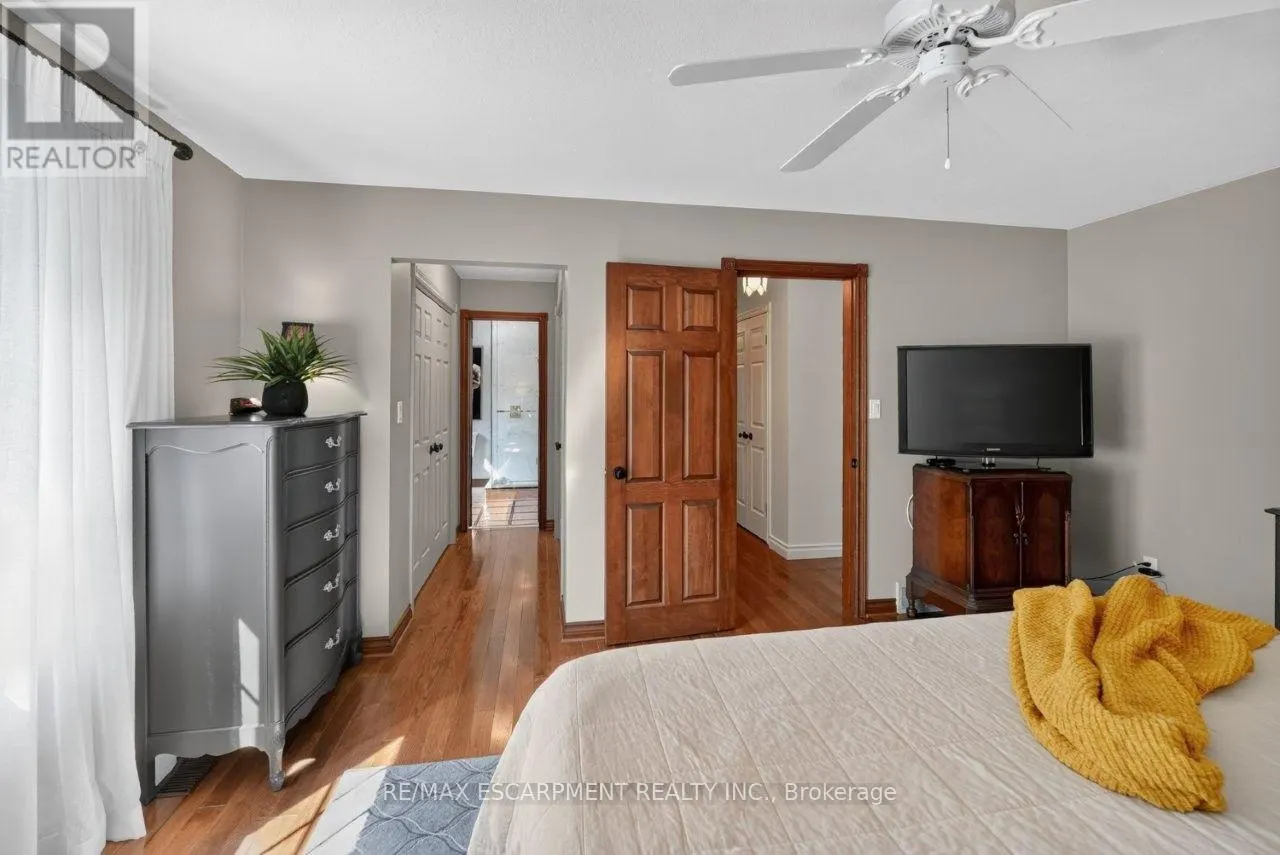 4272 VILLAGE PARK DRIVE